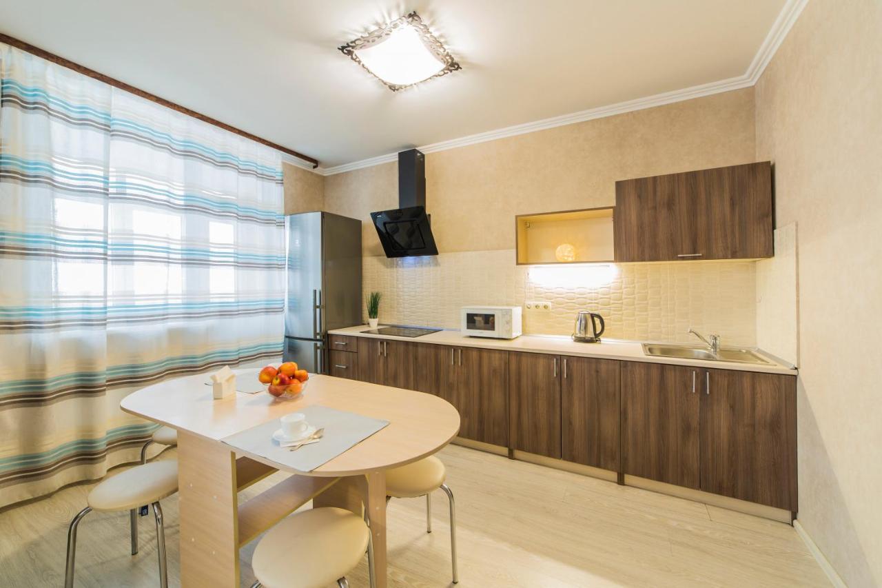 קייב Studio Apartment On Bazhana מראה חיצוני תמונה