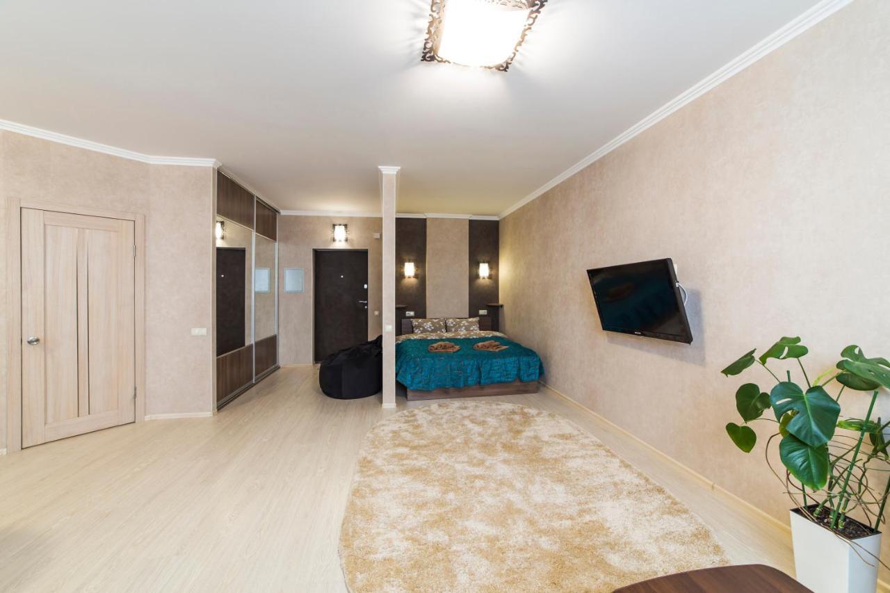 קייב Studio Apartment On Bazhana מראה חיצוני תמונה